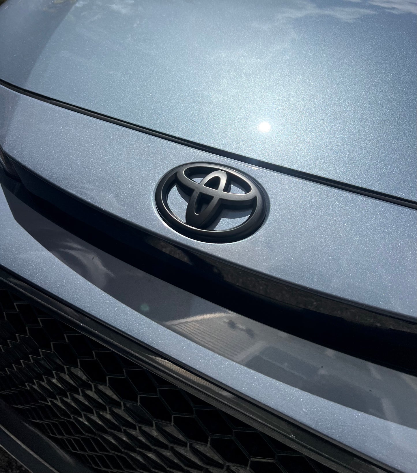 Blackout emblem overlays for 2020-2024 Corolla Se