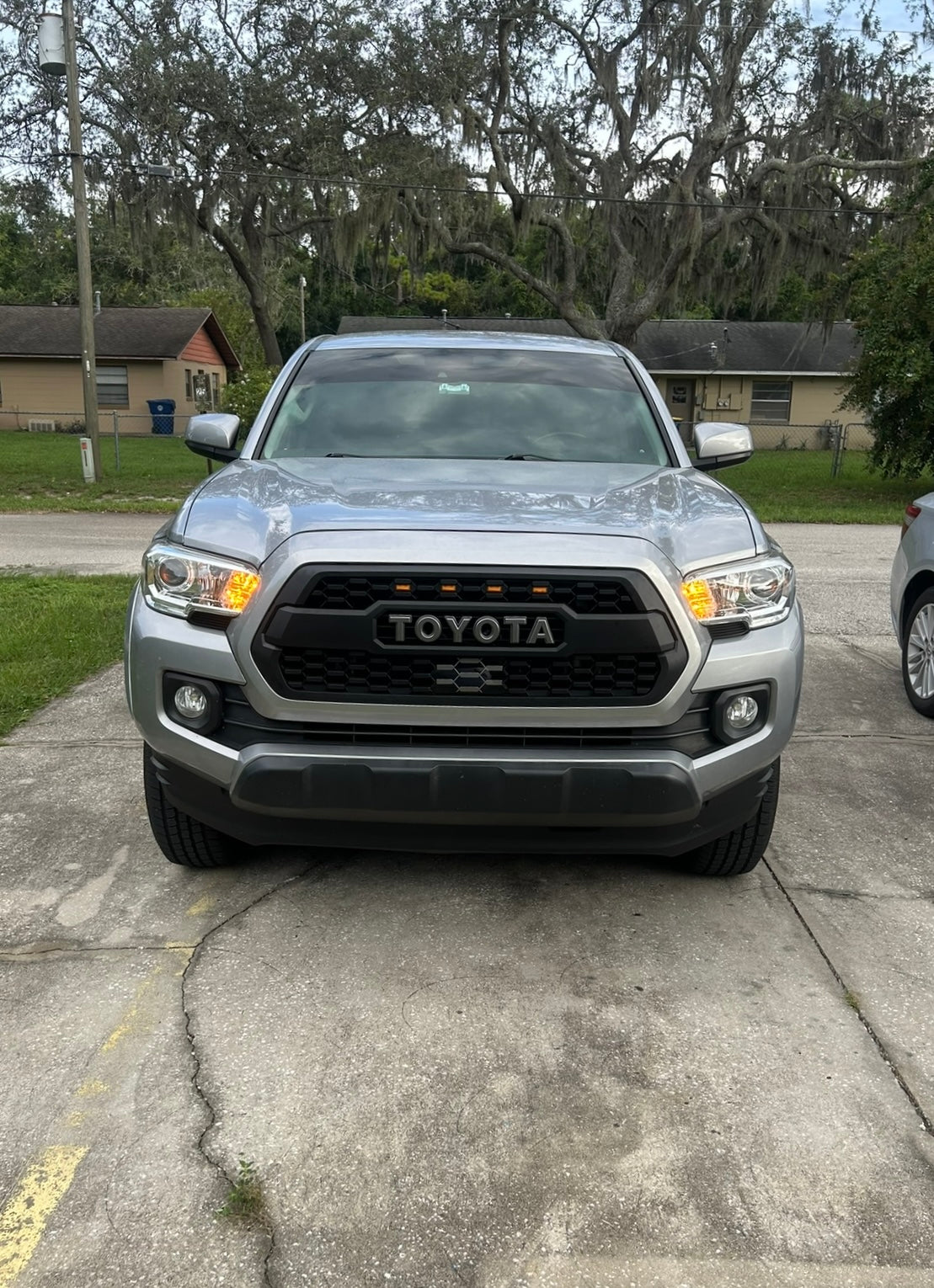 Tacoma TRD Grille 2016-2023 with raptor lights